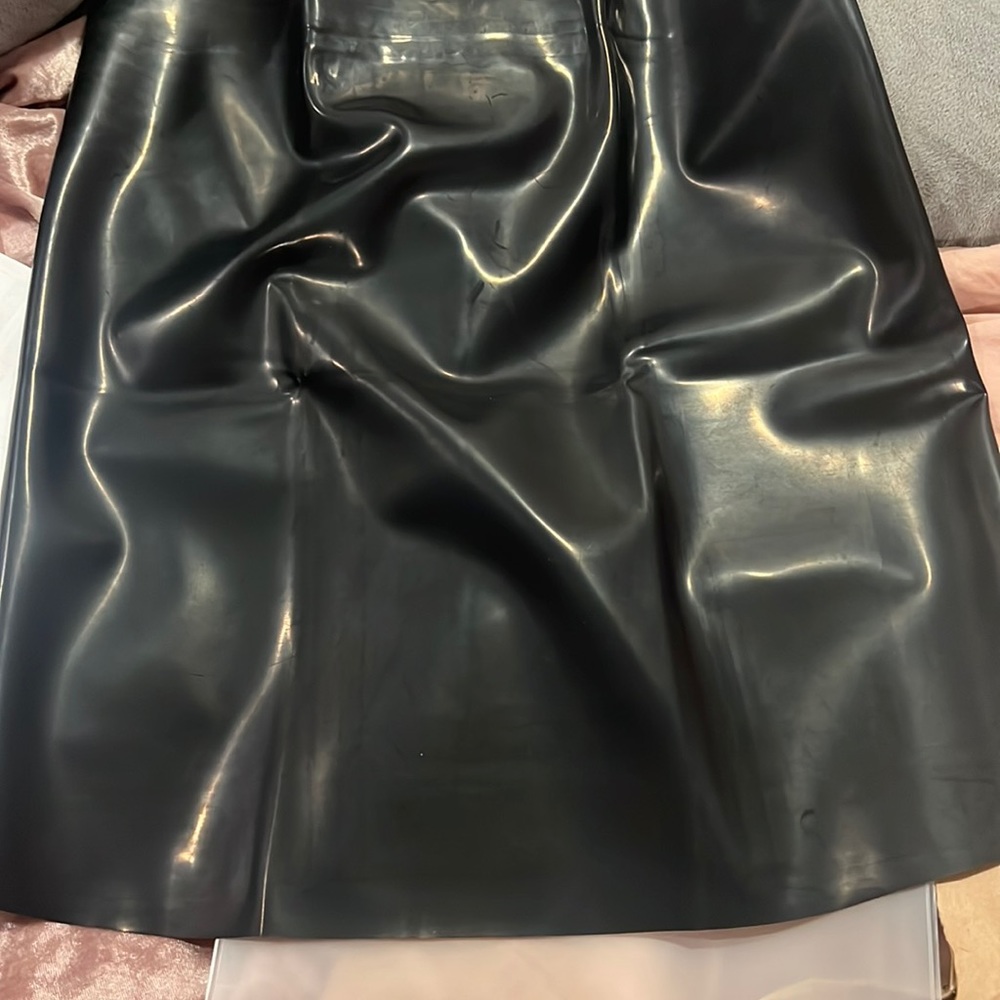 Skims latex skirt sold out!!!